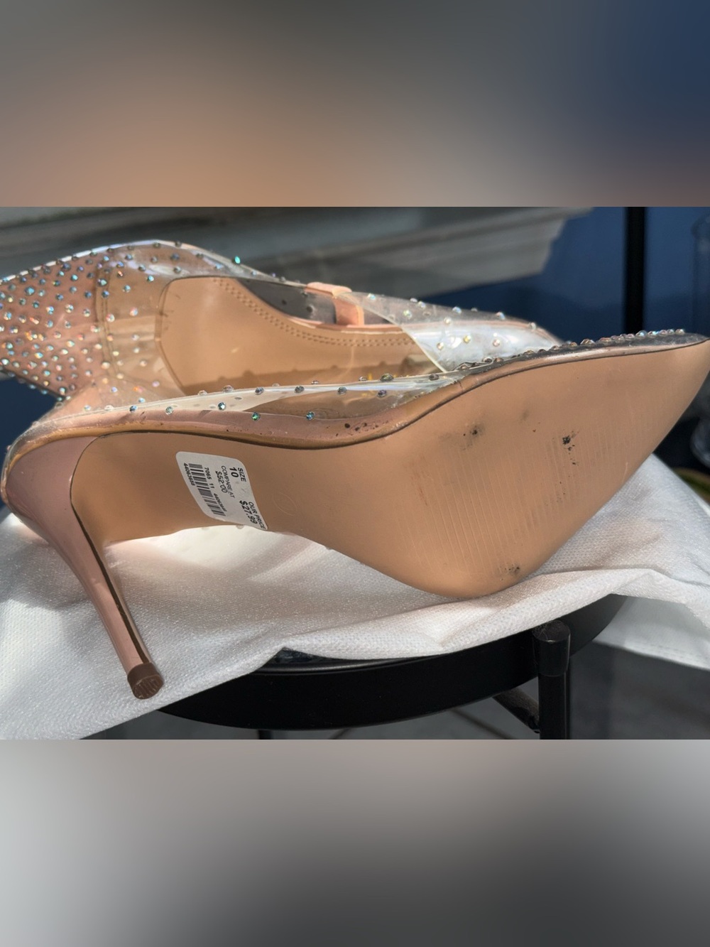New clear/nude feels with iridescent crystal bling - Picture 5 of 5